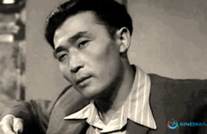 Tanrı’nın Oyuncu Yarattığı Gözler Nurmuhan Jantūrin